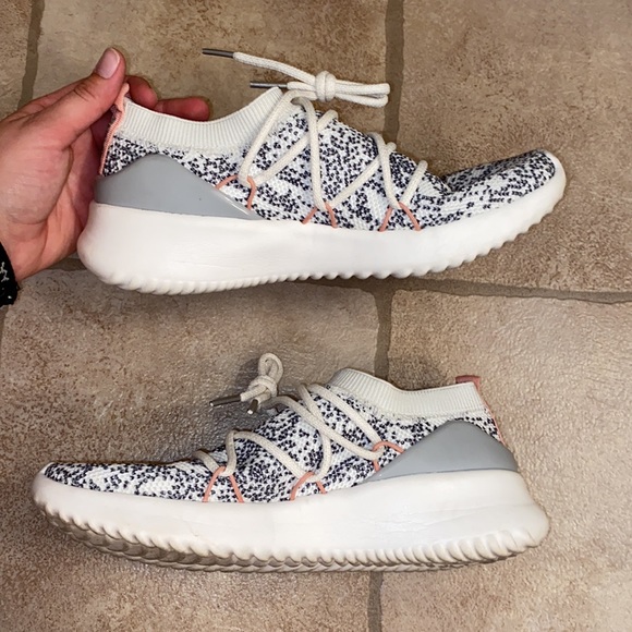 Adidas running shoes - Picture 5 of 7